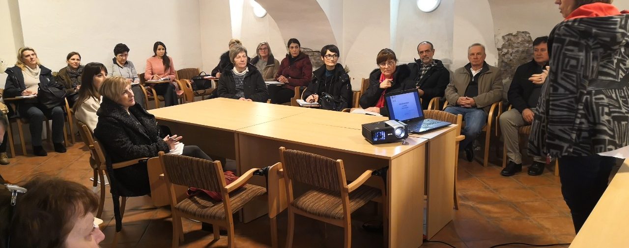 Održan seminar " Obrtnička komora Varaždinske županije organizirala je za svoje članove seminar za obrtnike „Priprema za završni obračun 2018 . godine i porezna reforma na snazi od 1.1.2019."